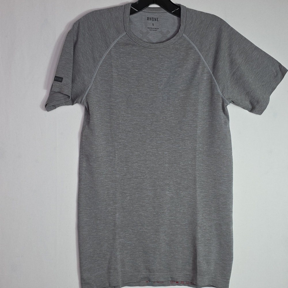Rhone  essential Training shirt